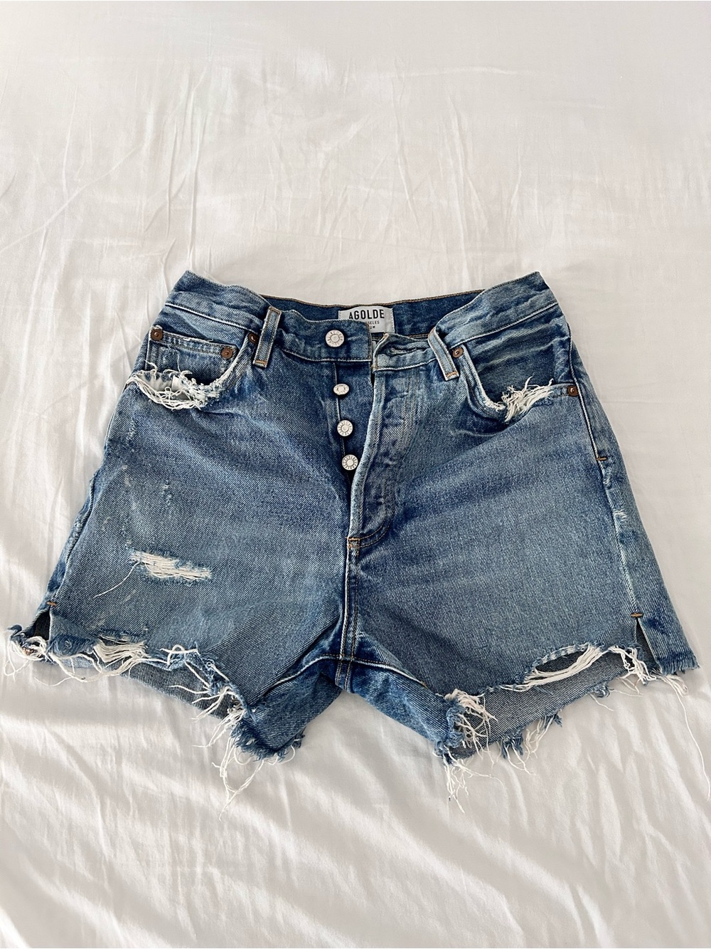 Agolde PARKER, Vintage-Style Distressed Blue Denim Cutoff Shorts